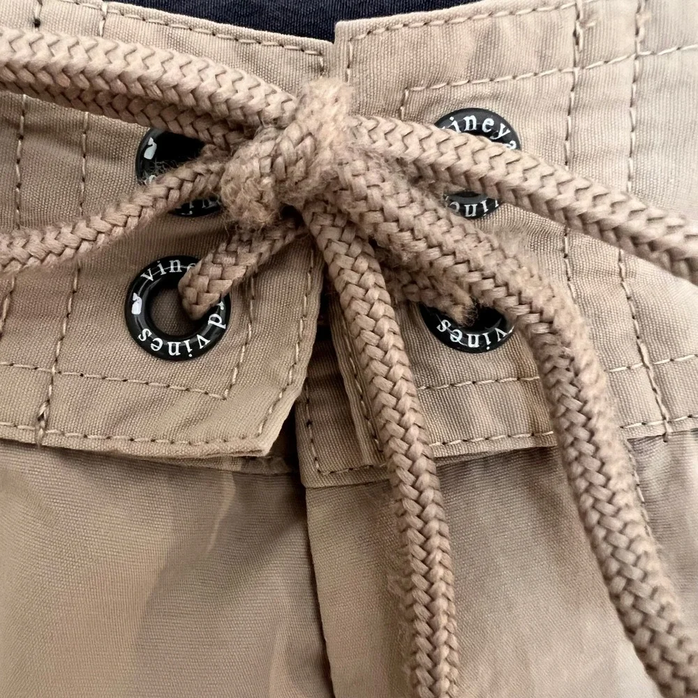 Vineyard Vines Mens Board Shorts Khaki Tan‎ Navy Blue Swim Trunks Size 32 1H0422